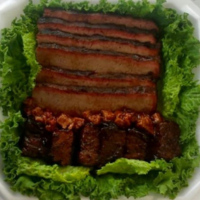 Brisket w/ 2 sides